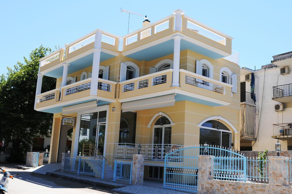 Royal'S Studios Loutra Edipsou  Exterior photo